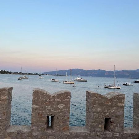 Madame Parisienne Villa Nafpaktos Eksteriør billede